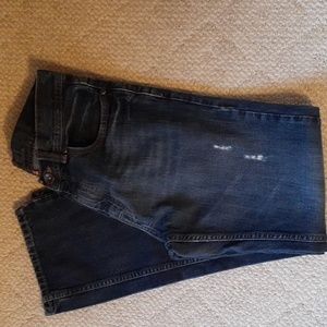 Axist men's distressed straight leg jeans. W30L32